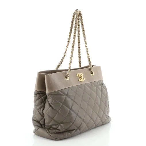 CHANEL GREIGE QUILTED DISTRESSED LEATHER CHAIN TOTE BAG